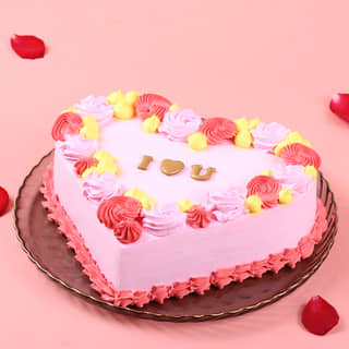 Heart-Shaped Romantic Anniversary Cake Heart-Shaped Romantic Anniversary Cake